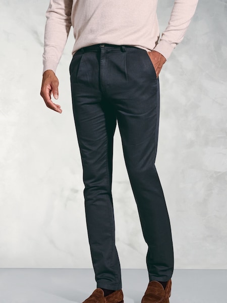 Brook Taverner Blue Single Pleat Tapered-Leg Linen Cotton Trousers (W78163) | R$ 680