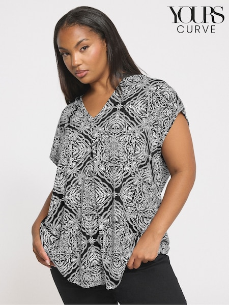 Preto de carvão - Yours Curve Crepe Pleated Front Top (W83831) | R$ 235