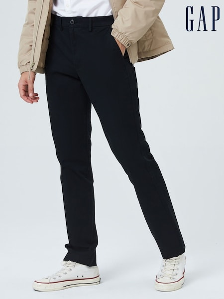 Gap Onyx Black Essential Chinos in Straight Fit with (W84857) | €57