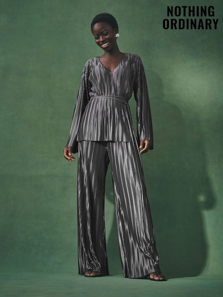 Nothing Ordinary Charcoal Grey Plisse Wide Leg Trousers (W84875) | €91