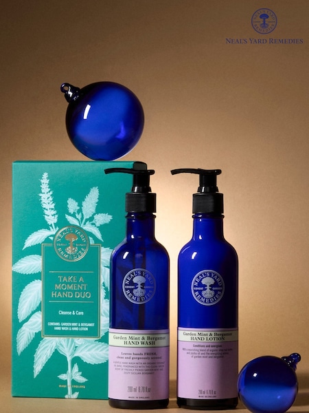 Neals Yard Remedies Take a Moment Hand Duo Garden Mint  Bergamot (W93268) | €40