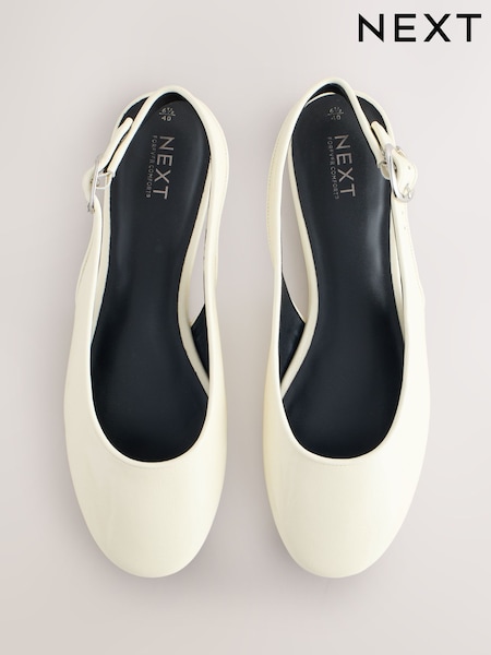 Hueso - Forever Comfort® Round Toe Slingback Flats (W95494) | 39 €