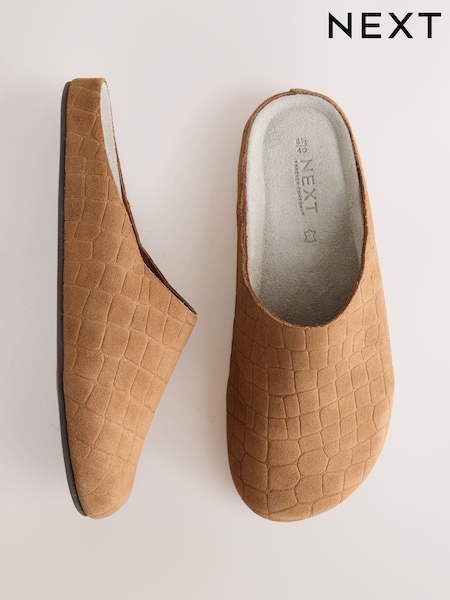 بني فاتح بني - Forever Comfort® Leather Footbed Clogs (W95496) | ‏189 د.إ.‏