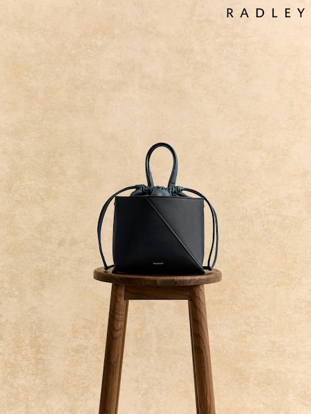 Radley Small The Portobello Drawstring Cross-Body Black Bag (W96479) | € 315
