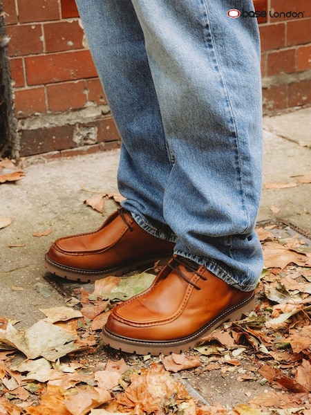 Base London Tan Brown Wallabe Shoes (W97250) | €118