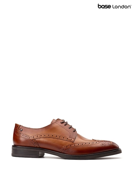 Castanho castanho - Base London Pocket Brogue Shoe (W97306) | R$ 640