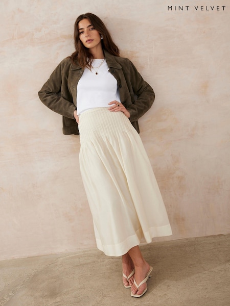 Mint Velvet Pintuck Maxi Skirt (W97643) | 140 €
