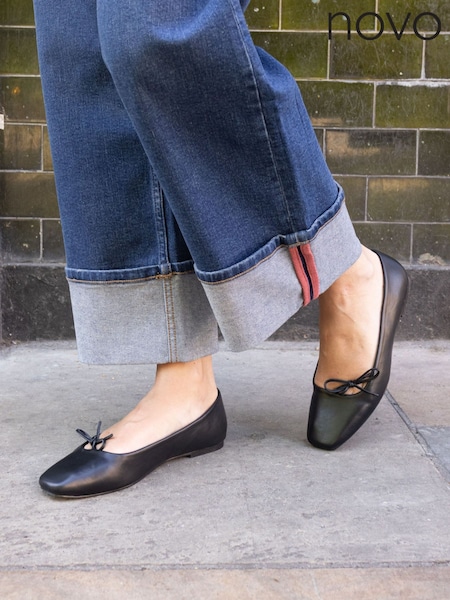 Novo Black Wide Fit Camilla Asymetric Bow Ballerinas (Y03863) | €48