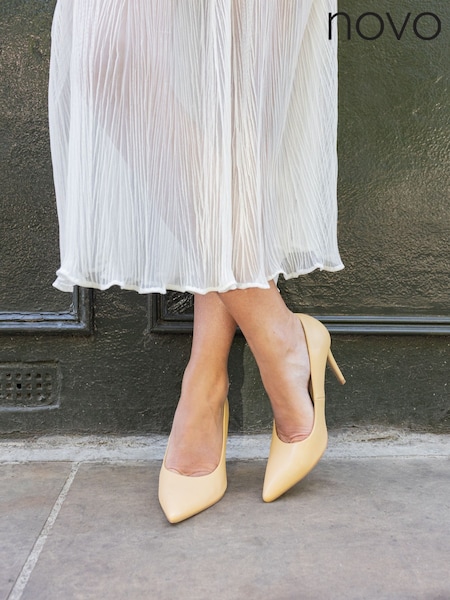 Novo Natural Immaculate Point Court Shoes (Y03865) | €45