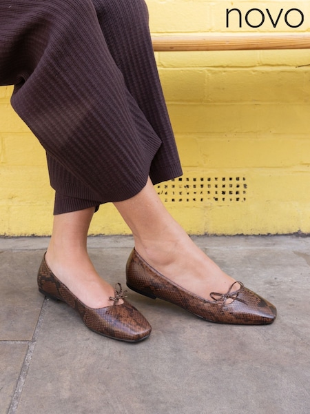 Natural - Novo Camilla Asymetric Bow Ballerinas (Y03868) | R$ 355