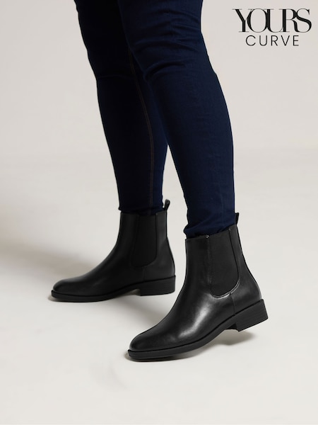 Preto - Yours Curve Ankle Chelsea Boots (Y04925) | R$ 335