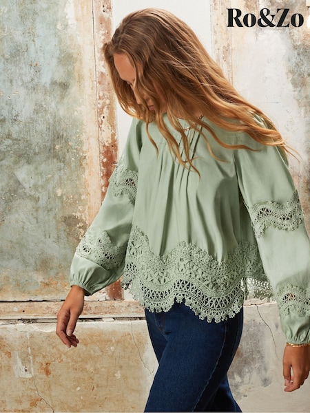 Ro&Zo Lace Panel Insert Blouse (Y05430) | 112 €