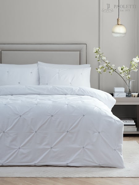 Paoletti Black Elysia Pinch Pleat Embroidered Duvet Cover Set (Y06811) | R$ 670 - R$ 830