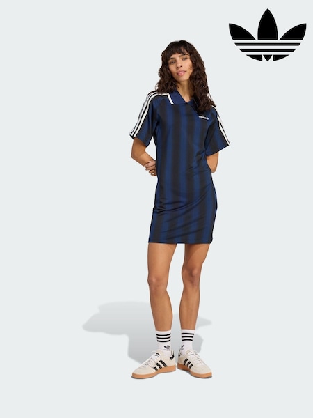 adidas Originals Football Inspired Graphic Dress (Y07141) | R$ 545