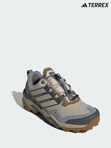 adidas Terrex Cream Skychaser GORE-TEX Hiking Shoes (Y08151) | R$ 1.380