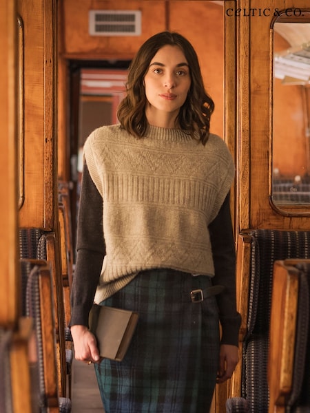 Celtic & Co. British Wool Stitch Brown Tank (Y09364) | R$ 1.275