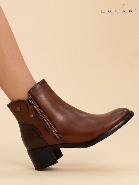 Lunar Sabina Low Heel Ankle Brown Boots (Y11270) | €76