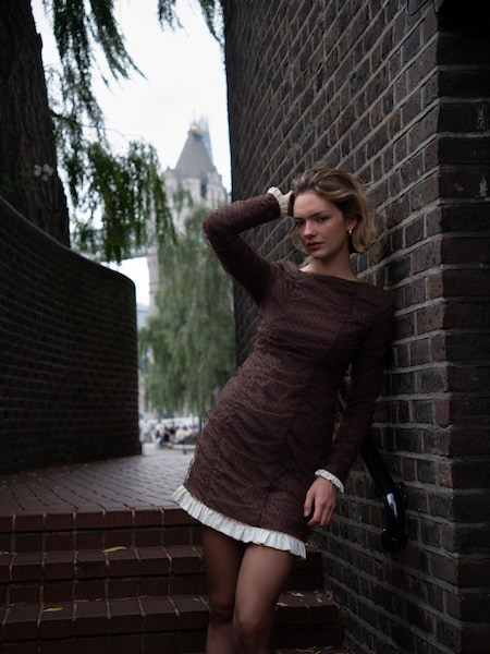 Amy Lynn Brown Edie Polka Dot Mesh Mini Ruched Long Sleeve Dress (Y12951) | €105