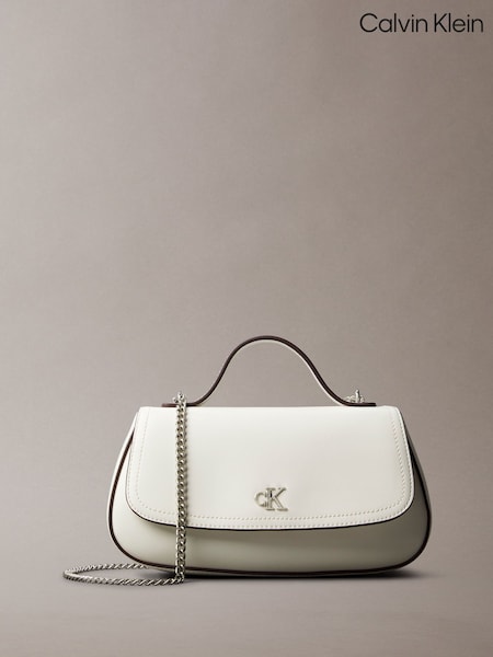 Calvin Klein White Monogram Logo Hardware Tote Bag (Y15227) | €171