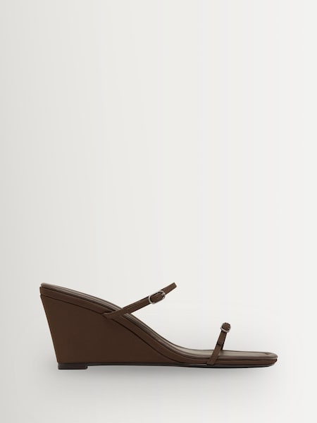 St Agni Petit Belt Detail Wedges (Y15616) | kr5 733