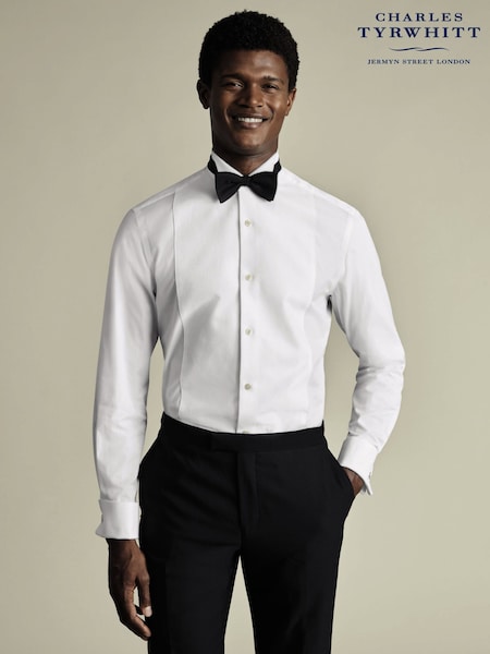 Charles Tyrwhitt Black Barrathea Ready Tied Silk Bow Tie (Y18494) | €57