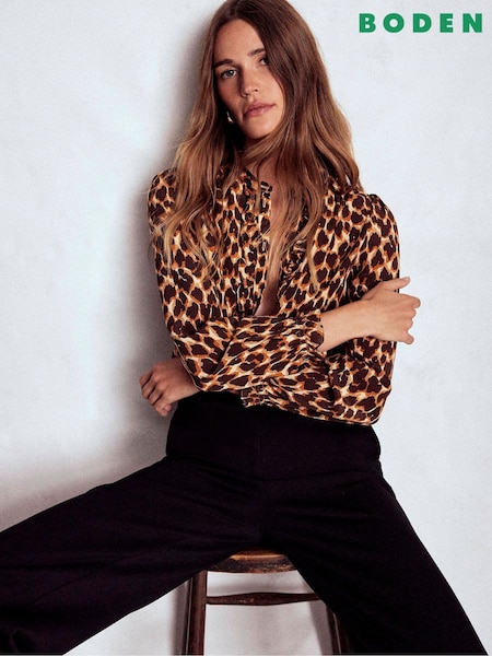Boden Brown Alice Frill Front Silk Top (Y21810) | € 241