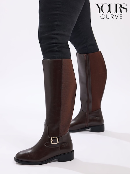 Yours Curve Brown Extra-Wide Fit Buckle Stretch Knee Boots (Y22674) | R$ 590