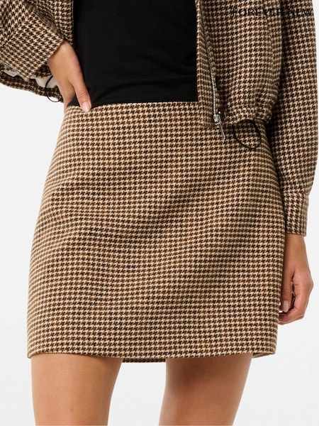Forever New Brown Kaia Check Mini Skirt (Y26594) | € 86