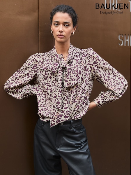 Baukjen Purple Ischia Printed Bow Neck Blouse (Y29443) | R$ 1.375