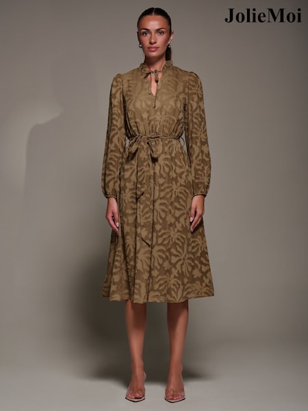 Jolie Moi Brown Tie Neck Chiffon Midi Dress (Y29531) | €99