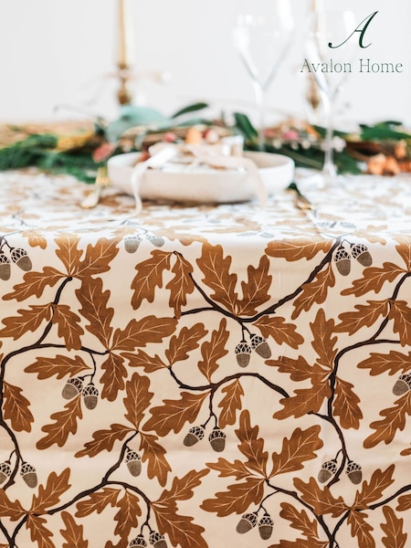 Avalon Home Golden Oak Tablecloth (Y29540) | R$ 890