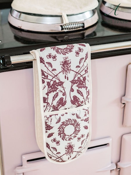 Avalon Home Stag & Wreath - Burgundy Oven Gloves (Y29550) | R$ 395