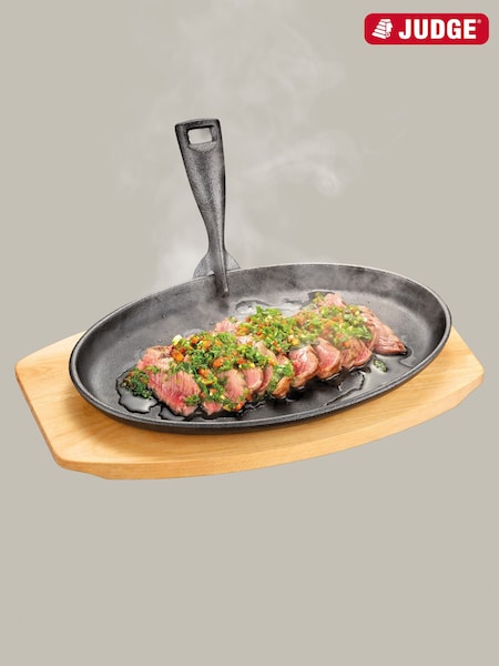 Judge Sizzle & Serve Cast Iron Platter (Y31627) | €30