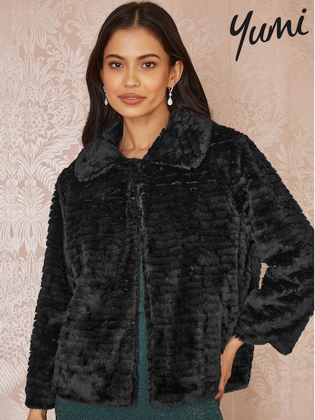 Yumi Black Faux Fur Short Jacket (Y33850) | €60