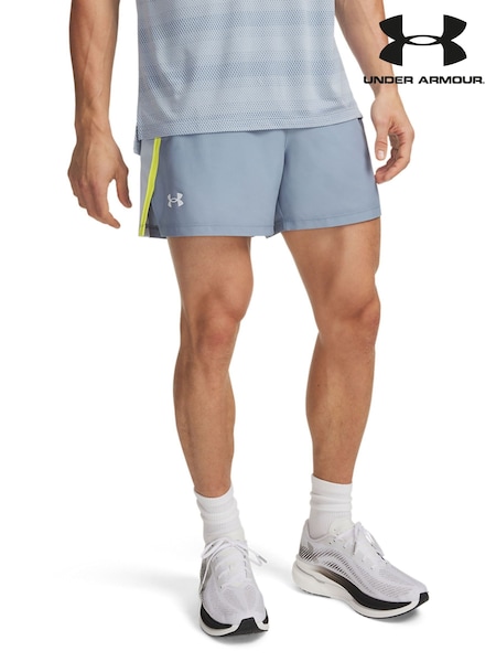 Niebieski - Regular Under Armour Launch 5inch Running Shorts