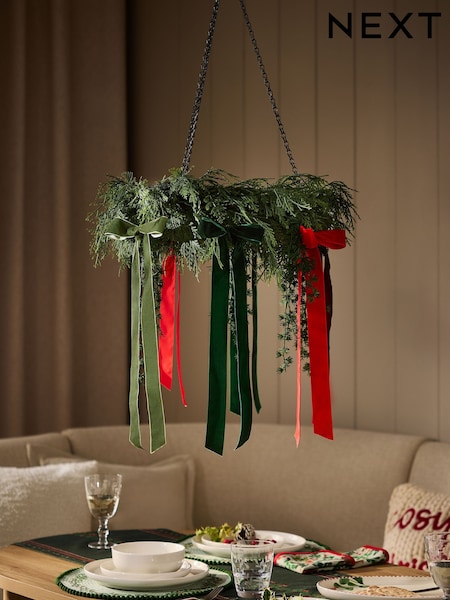 Artifical Christmas With Bows