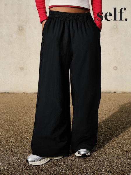 Negru - Self. 4 Way Stretch Wide Joggers