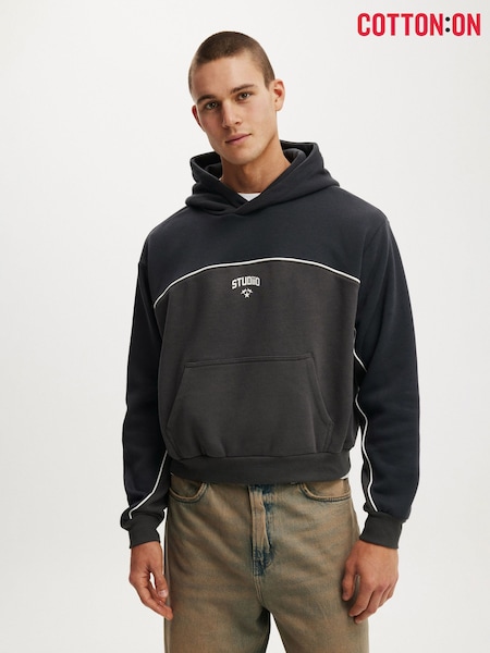 أسود - Cotton On Cropped Fit Graphic Hoodie (Y48824) | ‏234 ر.س.‏