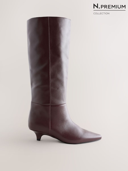 Bordeauxrood - N. Premium kniehoge Boots met beitelneus en Naaldhak.