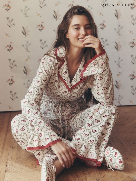 Red/White Bow Trellis - Laura Ashley Christmas Pyjamas