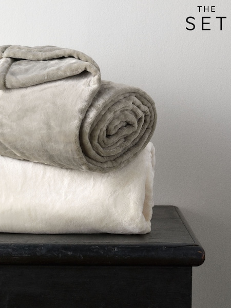 The Set 2 Pack Fleece Throws