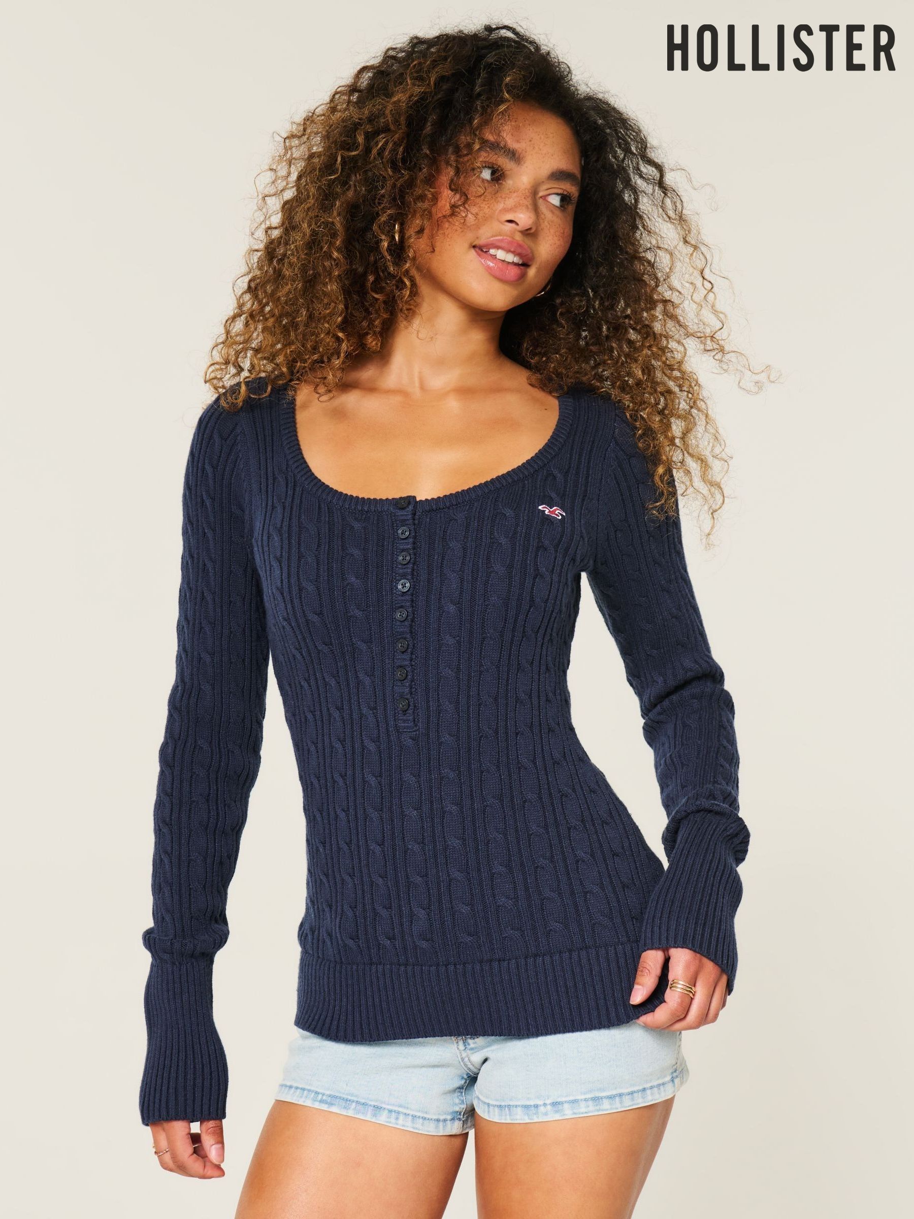 Hollister | T Shirts For Men & Women | Next Romania