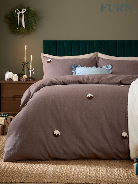 Furn Loop Tuft Christmas Pudding Reversible Duvet Cover And Pillowcase Set