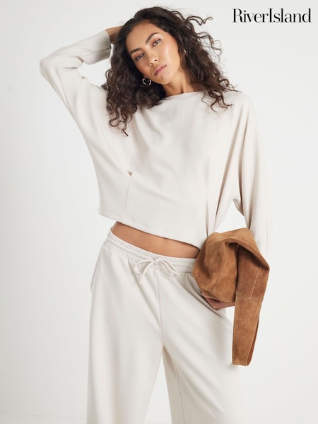 River Island Cream Premium Batwing Sweatshirt (Y96219) | €53