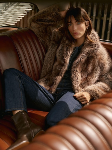 Mint Velvet Natural Faux Fur Cropped Jacket (Y99187) | €267