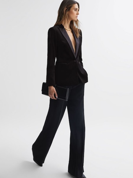 Fitted Velvet Single Breasted Suit Blazer in Black (432025) | £298