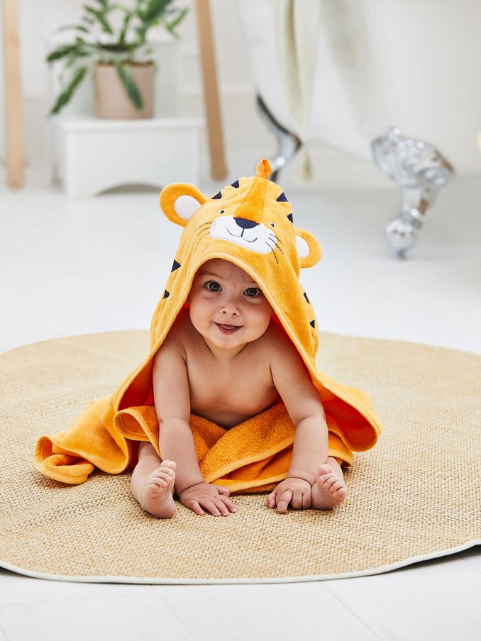 Character store hooded towels