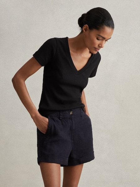 Linen Garment Dyed Shorts in Navy (673054) | £98
