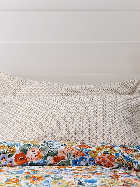 White Bunbury Floral Housewife Pillowcase Pair (808746) | £20