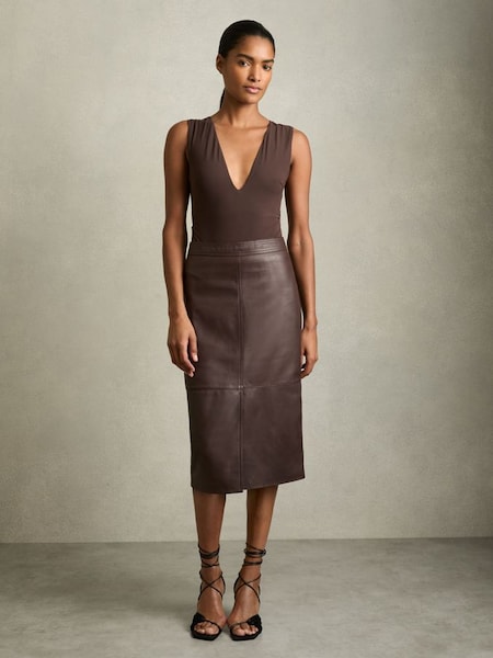 Leather Pencil Skirt in Burgundy (AN4948) | £288